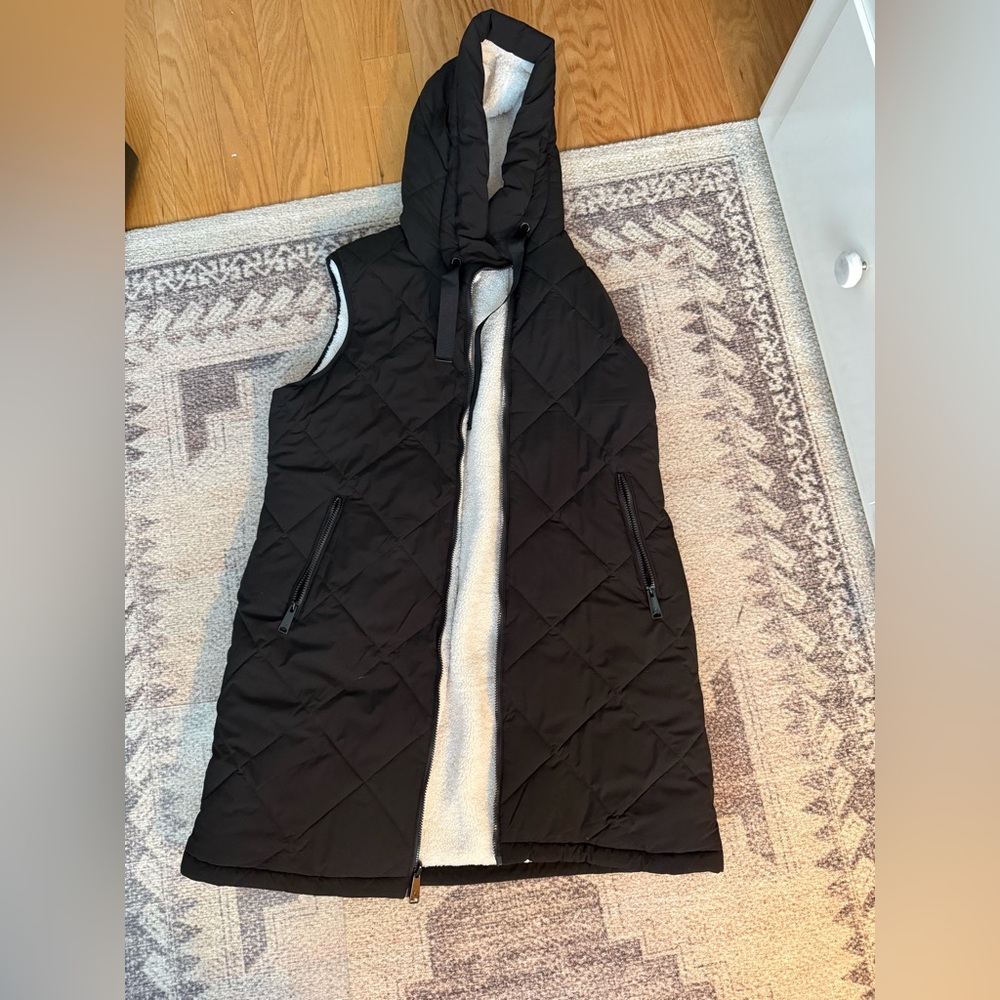 Kookaburra by UGG Black reversible Quilted Puffer Long Hooded Vest